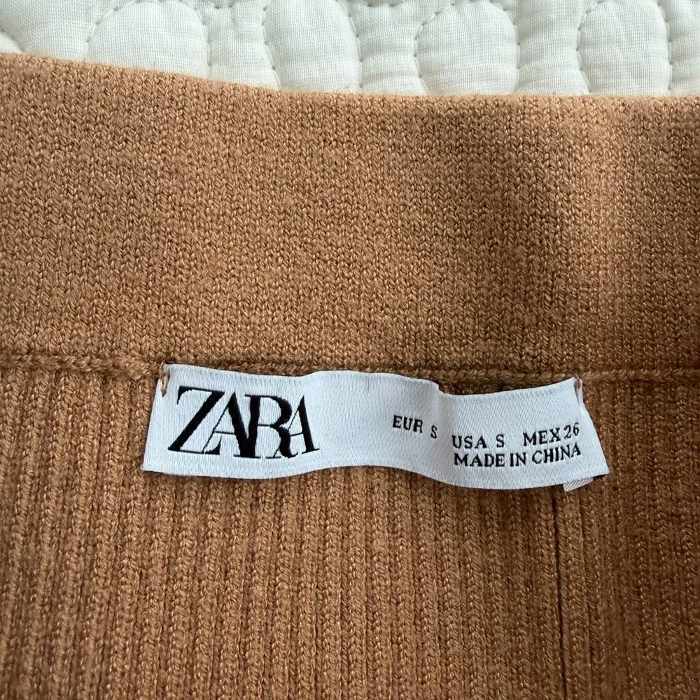 Zara Camel Ribbed Knit Skirt - Picture 3 of 3